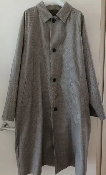 HARE 브라운 계열 코트