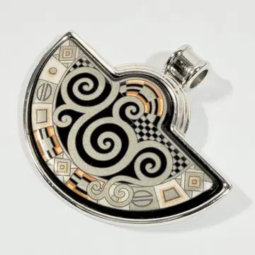 미카엘라 프레이 펜던트 탑 목걸이