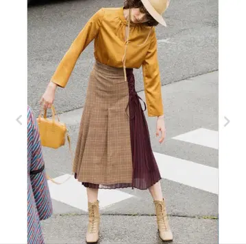 Lily Brown 체크 무늬 플리츠 스커트