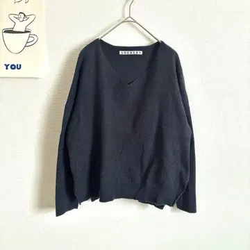 시너리 긴팔 니트 심플 브이넥 슬릿 루즈핏 만능 아이템