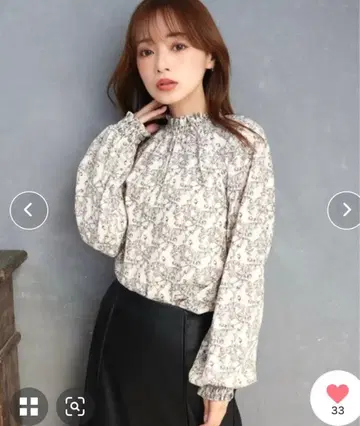 [ 미사용 ] 꽃무늬 셔링 블라우스