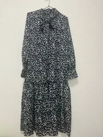 PLST 플라스테 흑백 애니멀 프린트 긴팔 원피스