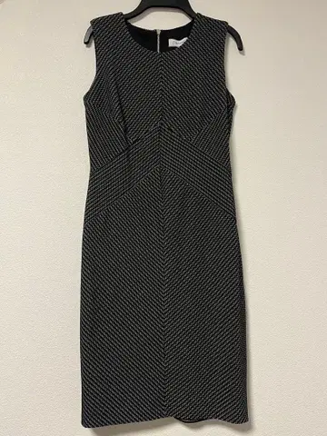 [ 미사용 새상품 ] Calvin Klein 슬리브리스 무릎 기장 원피스