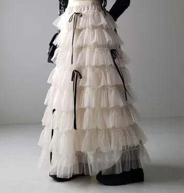 me+em select 스트랩 리본 발레코어 샤샤 스커트