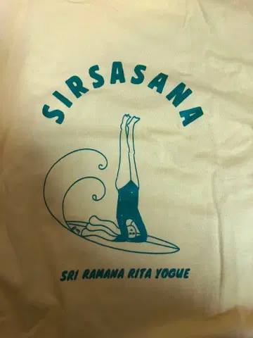 SRI RAMANA RITA YOGUE T셔츠