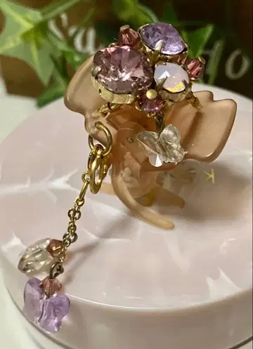 컴플렉스 비즈의 헤어 클립