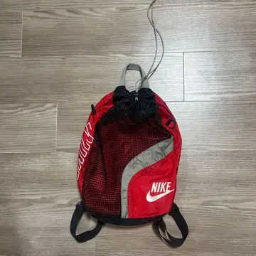 Nike 메쉬 포켓 부착 백팩