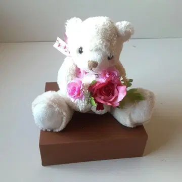 부케를 든 화이트 곰 봉제 인형 약 20cm