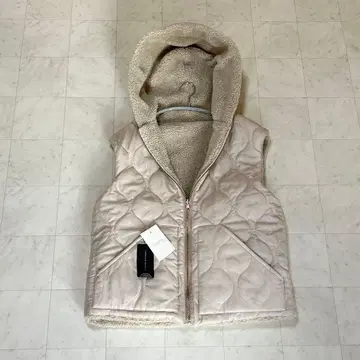 미사용 새상품 Gypsohila 보아 베스트 퀼팅 리버서블 Free