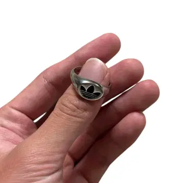 adidas 반지 트레포일 로고 레어 y2k 노움코어 펑크