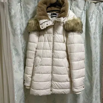 ZARA 화이트 다운 자켓