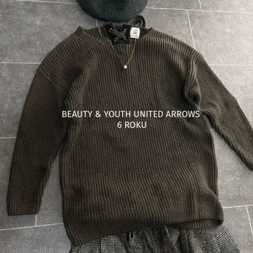 새상품급 뷰티 앤 유스 로쿠 백 레이스업 니트 정가 17600