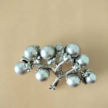진주풍 브로치 실버 고급 포멀 결혼식 졸업식 액세서리