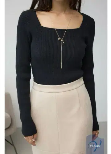 AZUL BY MOUSSY 스퀘어 넥 리브 니트