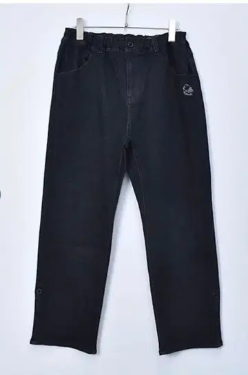 [드럭 스토어즈] 데님 밑단 탭 스트레치 스트레이트 팬츠