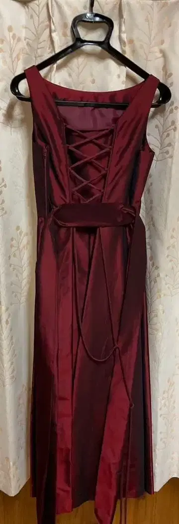 새상품 버건디 새틴 롱 드레스