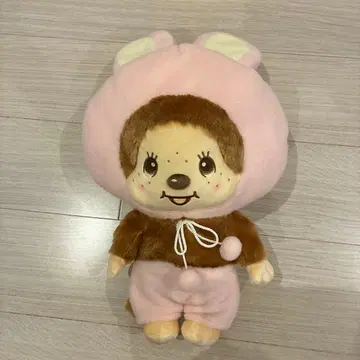토끼 귀 달린 봉제 인형 몬치치