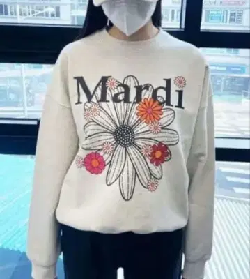 Mardi 꽃무늬 맨투맨 트레이닝복