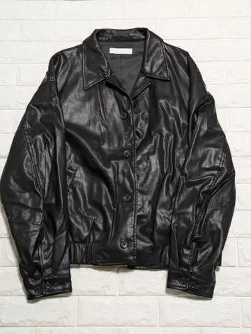 WYM 블랙 인조 가죽 버튼 자켓