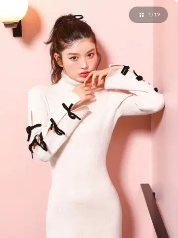 다리치 암 리본 리브 니트 미니 원피스 아이보리