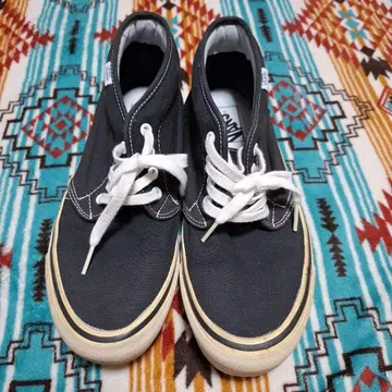 VANS 블랙 하이컷 스니커즈