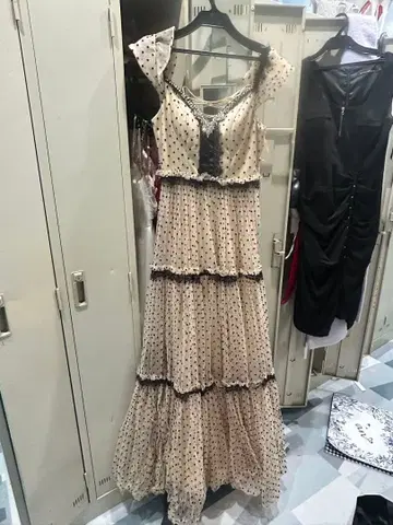 [ JEAN MACLEAN 도트 무늬 쉬폰 맥시 드레스