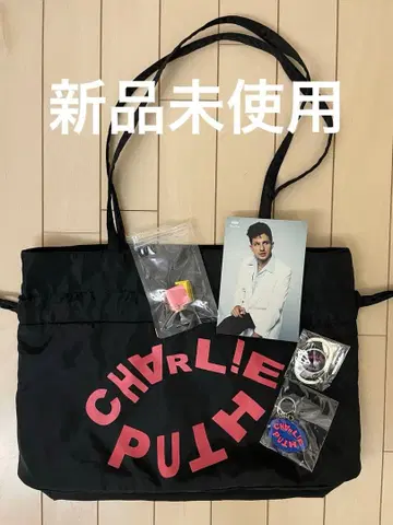 찰리 푸스 라이브 굿즈