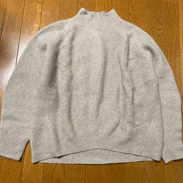 새상품 투모로우랜드 부드러운 니트