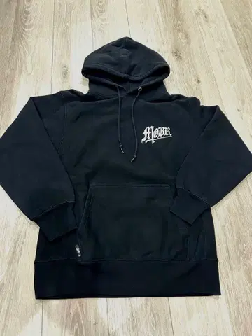MOBB 로고 프린트 블랙 후드티