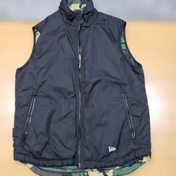 NEW ERA 리버서블 플리마켓 블랙 카모플라쥬 충전솜 베스트