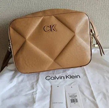 Calvin Klein 베이지 숄더백