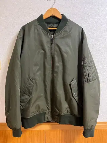 유니클로 MA-1 자켓 사이즈 XL 밀리터리 아우터 그린 상태 좋음