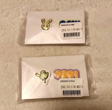 러버 핀즈 세트 TWICE 쯔위&정연 [ 단품 구매 시 댓글 필수 ]