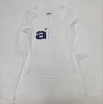 대박 상품 정품 aeae 화이트 긴팔 T셔츠