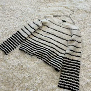 띠어리 니트 보더 울 캐시미어 크루넥 화이트 블랙 긴팔 S