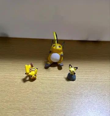 입체 포켓몬 도감 피츄 피카츄 라이츄 받침대 없음
