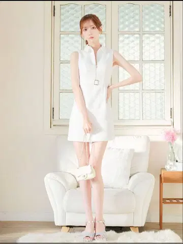 JEWELS 화이트 미니 드레스