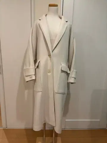 emmi atelier 리사이클 울 롱 코트