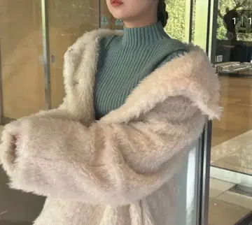 FLAY I.D 랜덤 하이넥 리브 니트