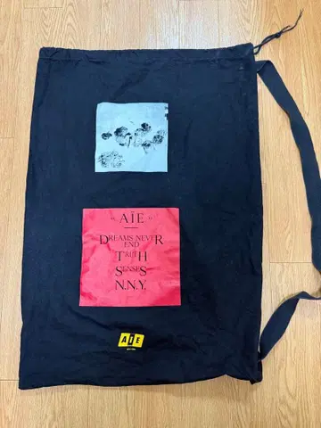 AIE 런드리 백 엔지니어드 가먼츠 네펜데스 빈티지