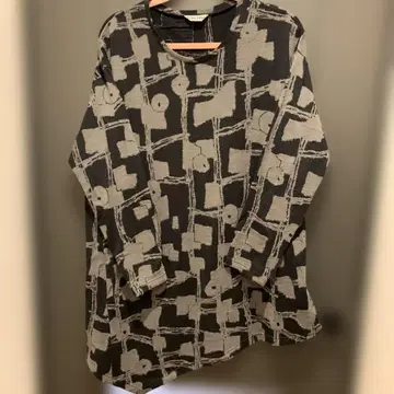 FUGAFUGA 기하학 패턴 긴팔 상의