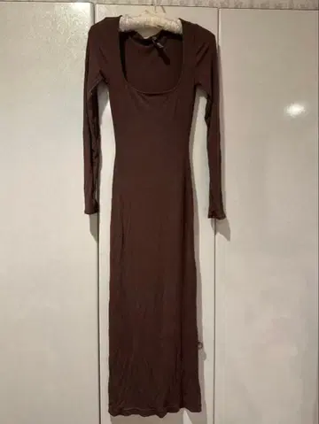 SKIMS 스킴스 리브 니트 원피스 브라운 S