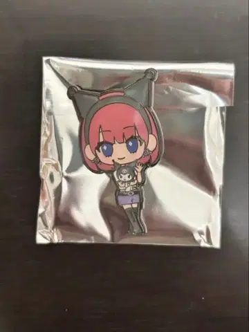 LE SSERAFIM 르세라핌 멜로크로 핀 배지 채원