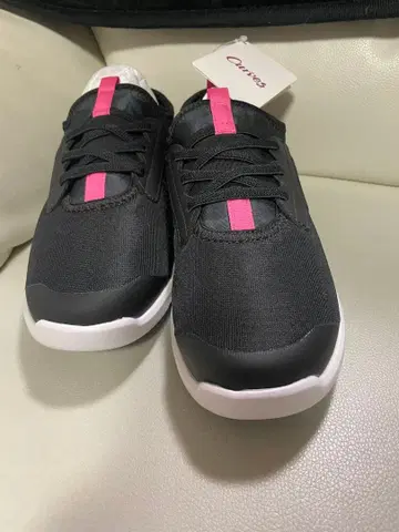 Curves 블랙 핑크 스니커즈