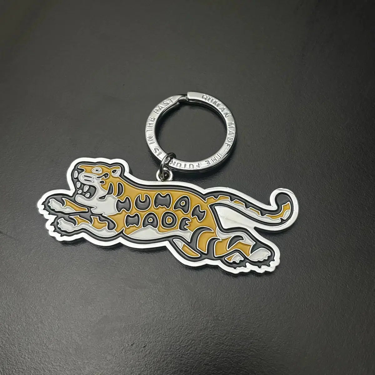 キーホルダー・アクリルキーホルダー HUMAN MADE ANIMAL KEYCHAIN HUMAN MADE ANIMAL KEYCHAIN タイガー キーホルダー - メルカリ