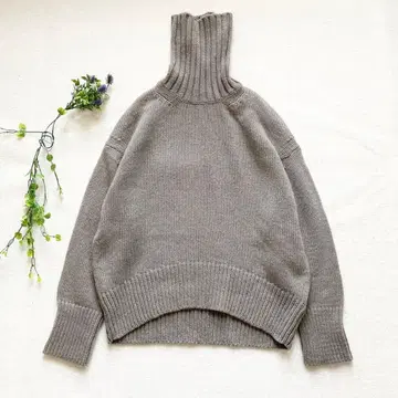 [ 새상품급 ] 갸루리 비 파인 울 터틀넥 풀오버 니트 S