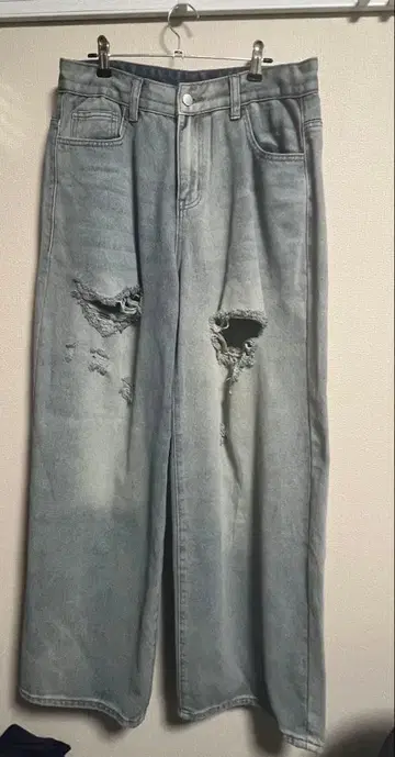 라이트 블루 데미지 와이드 레그 데님