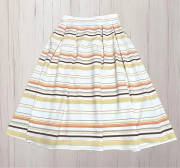 [ 컨디션 최상 ] 자유구 스트라이프 플레어 스커트 무릎 기장 보더