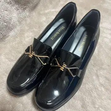 HILLS AVENUE 광택 블랙 펌프스 23cm