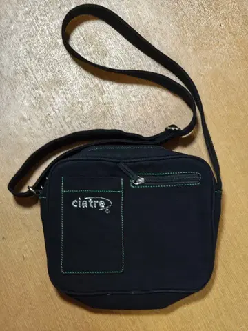 ciatre 숄더백 블랙